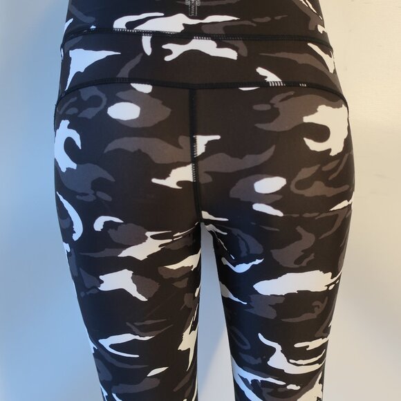 Womens Human Performance Engineering Blk, Gray, White Camouflage Leggings M - Picture 4 of 6